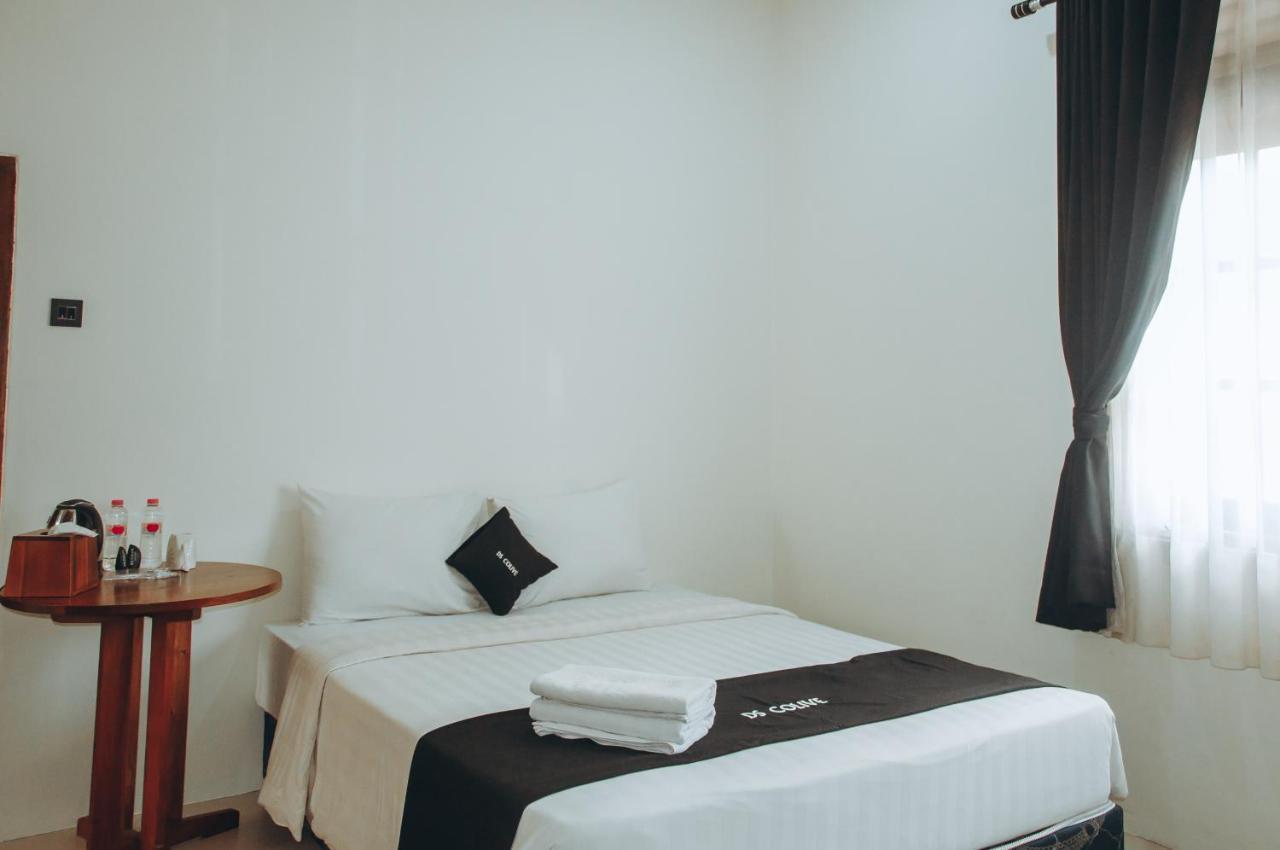 Ds Colive Marina Airport Hotel Semarang Exterior photo