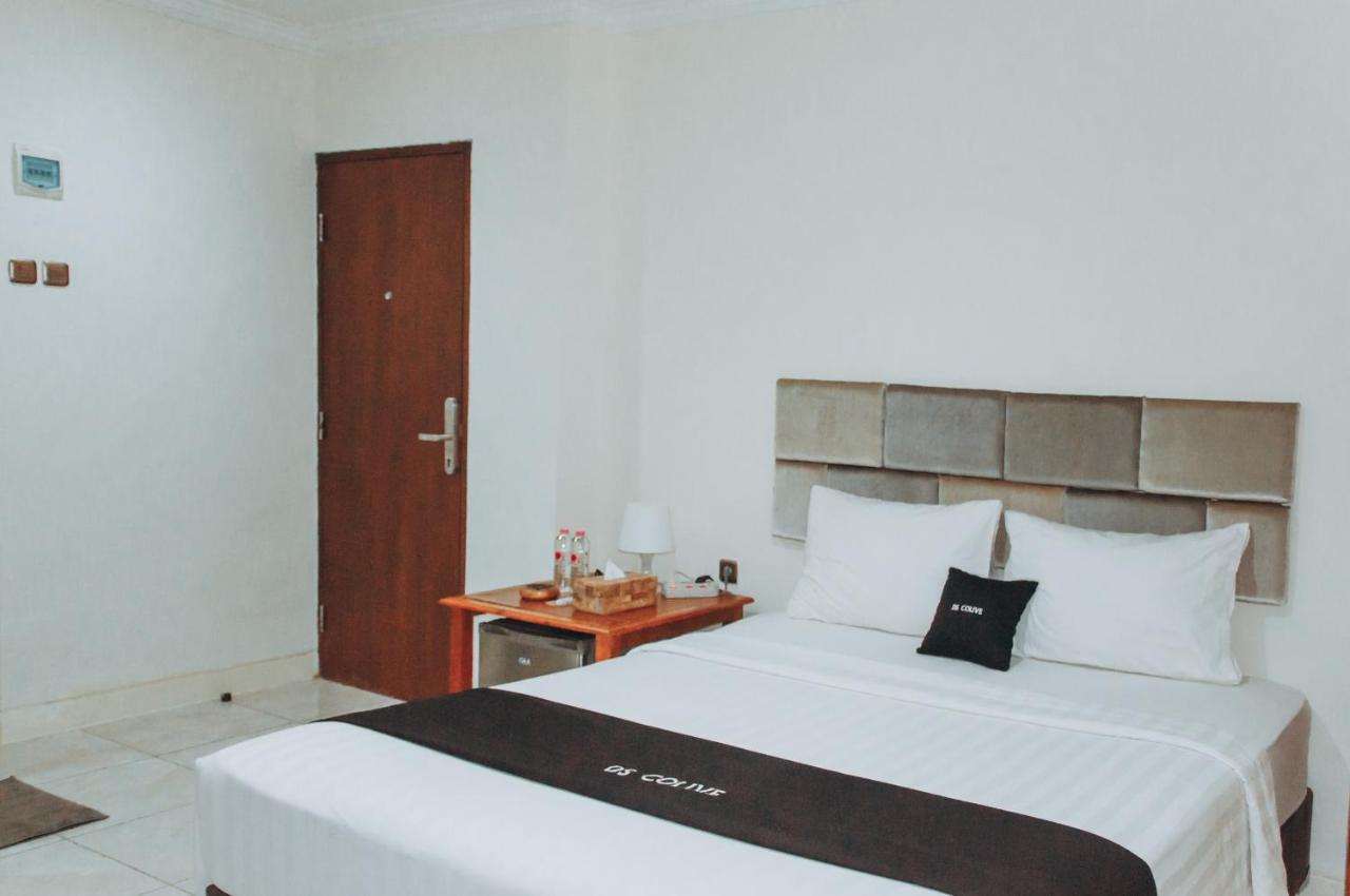 Ds Colive Marina Airport Hotel Semarang Exterior photo