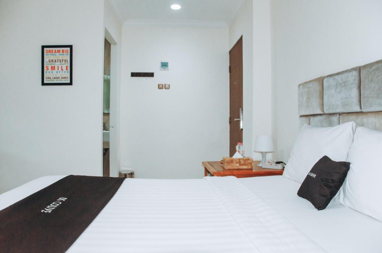 Ds Colive Marina Airport Hotel Semarang Exterior photo